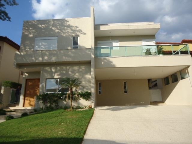 Casa à venda e aluguel com 4 quartos, 420m² - Foto 1