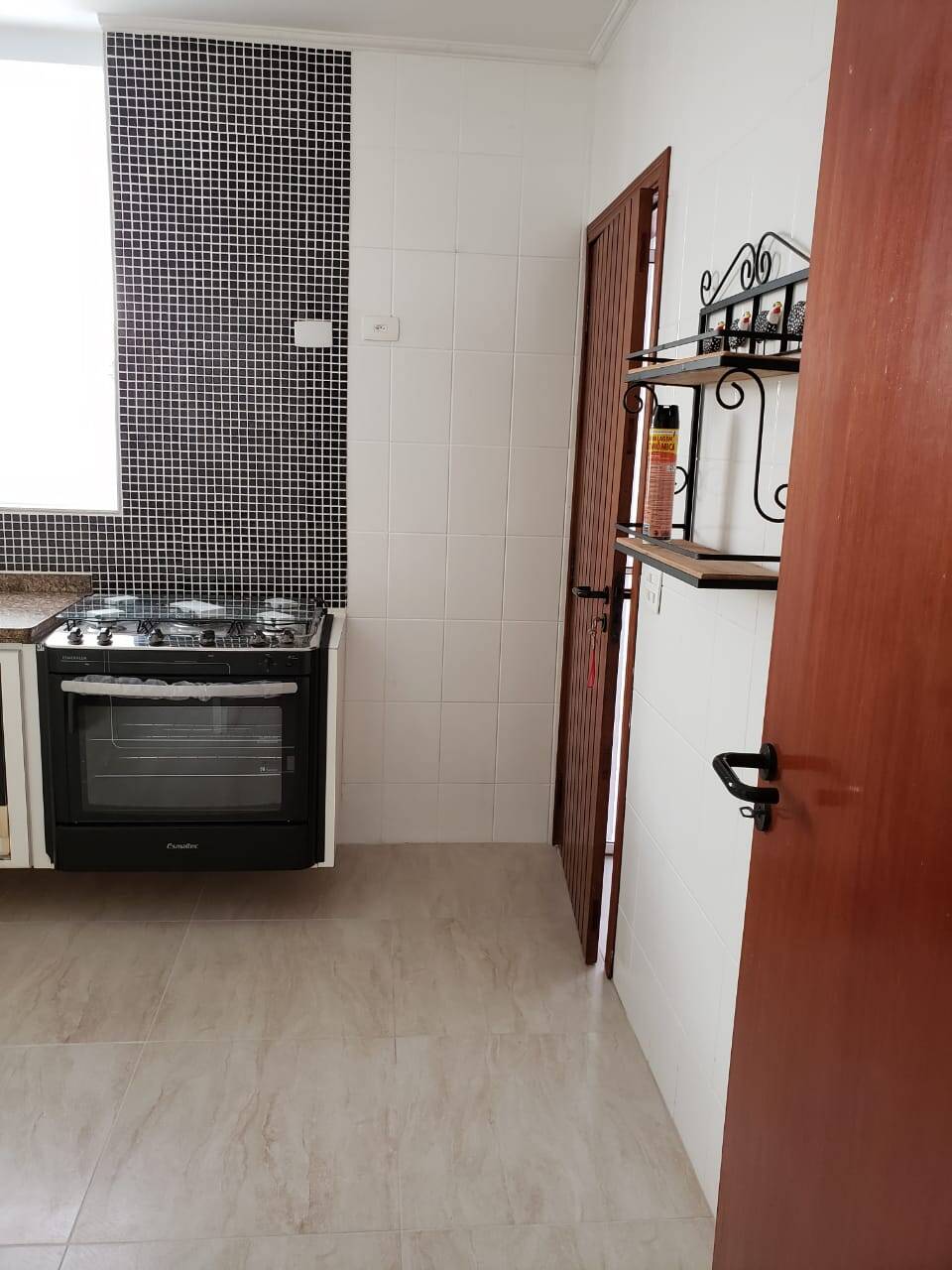 Casa de Condomínio para alugar com 4 quartos, 300m² - Foto 19